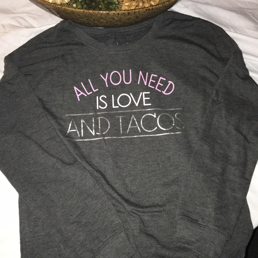 Long sleeve gray woman’s shirt, size small, NWOT